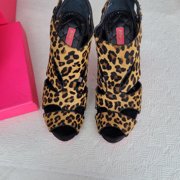Betsey Johnson stilettos size 10 - Picture 6 of 6